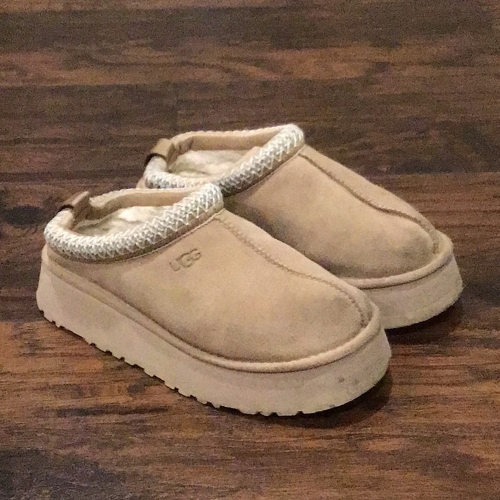 UGG Tazz suede platforms